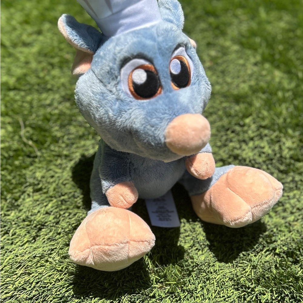 Ratatouille (Remy) Disney Plush Toy - Picture 2 of 4
